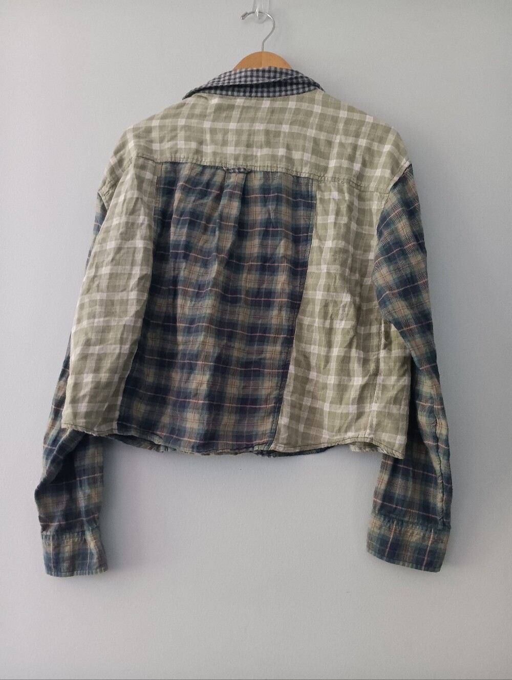 American Eagle Plaid Patchwork Button Shirt M Grunge Indie Distressed - Picture 2 of 6
